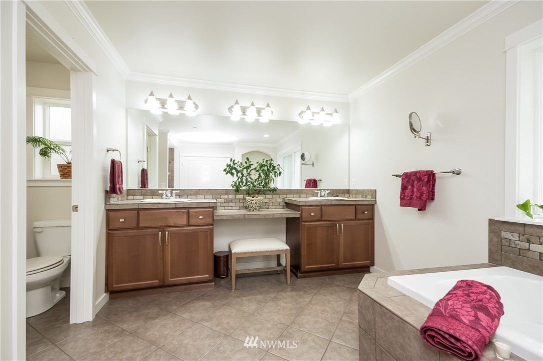3409 218th Street Southeast Bothell, WA 98021 - Photo 12 of 25