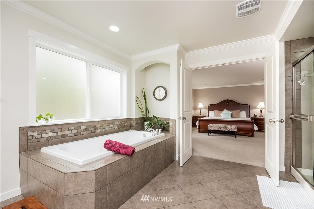 3409 218th Street Southeast Bothell, WA 98021 - Photo 13 of 25