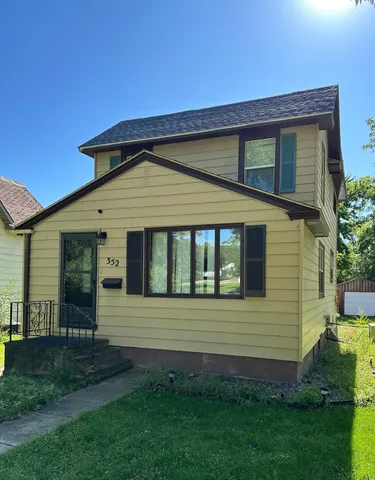 $95,900 | 352 3rd Street, Tracy, MN 56175