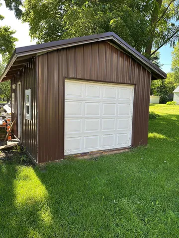 $95,900 | 352 3rd Street, Tracy, MN 56175