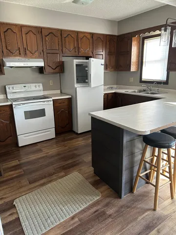 $95,900 | 352 3rd Street, Tracy, MN 56175