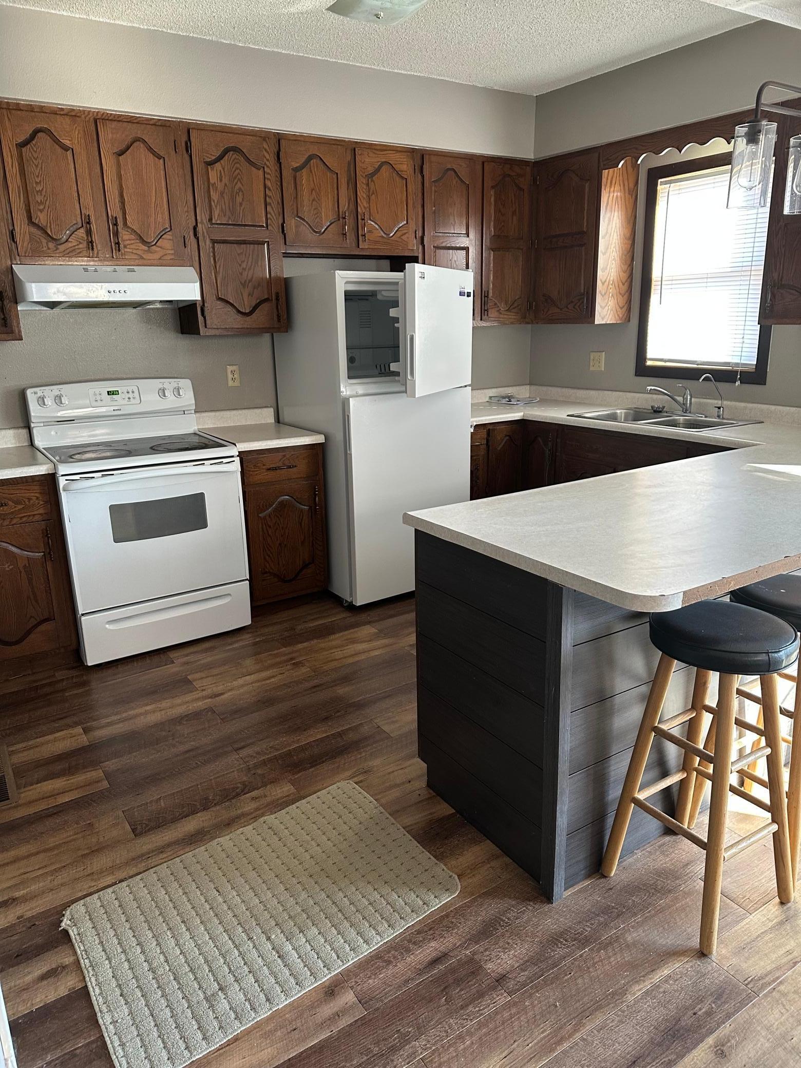 352 3rd Street Tracy, MN 56175 - Photo 3 of 13