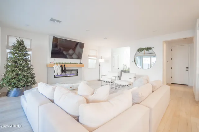 $3,495 | 10050 East Tiburon Avenue, Mesa, AZ 85212