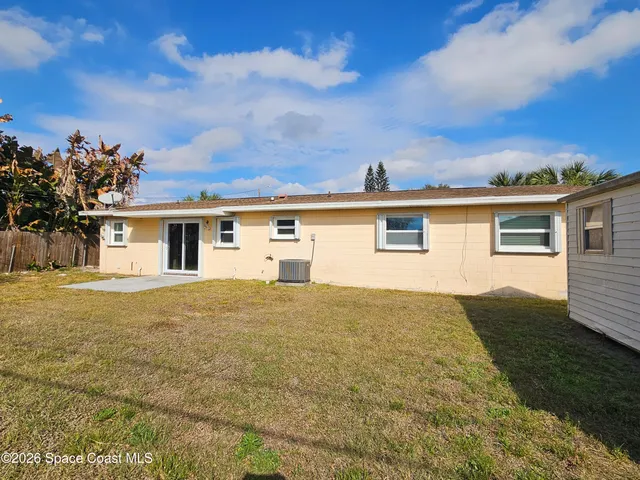 $339,900 | 435 South Courtenay Parkway, Merritt Island, FL 32952