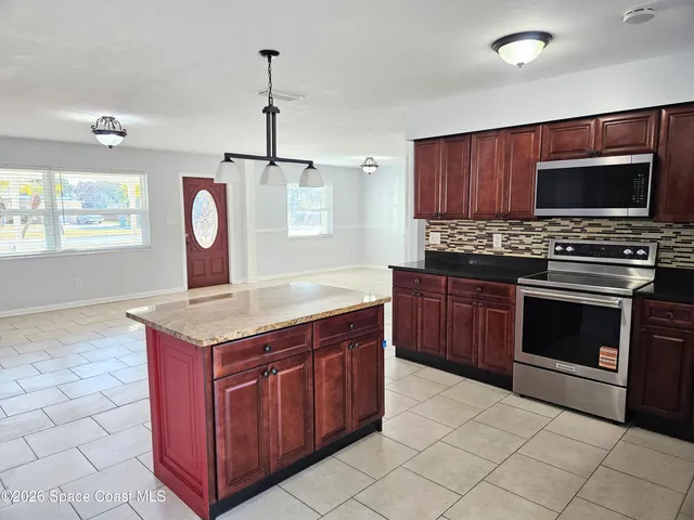 $339,900 | 435 South Courtenay Parkway, Merritt Island, FL 32952