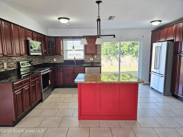 $339,900 | 435 South Courtenay Parkway, Merritt Island, FL 32952
