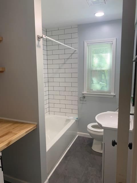 2645 Audubon Road Columbus, OH 43211 - Photo 3 of 5 BATH