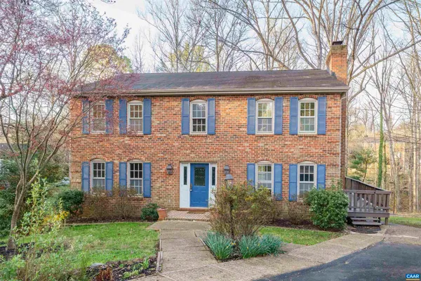 $950,000 | 104 Smithfield Court, Charlottesville, VA 22901