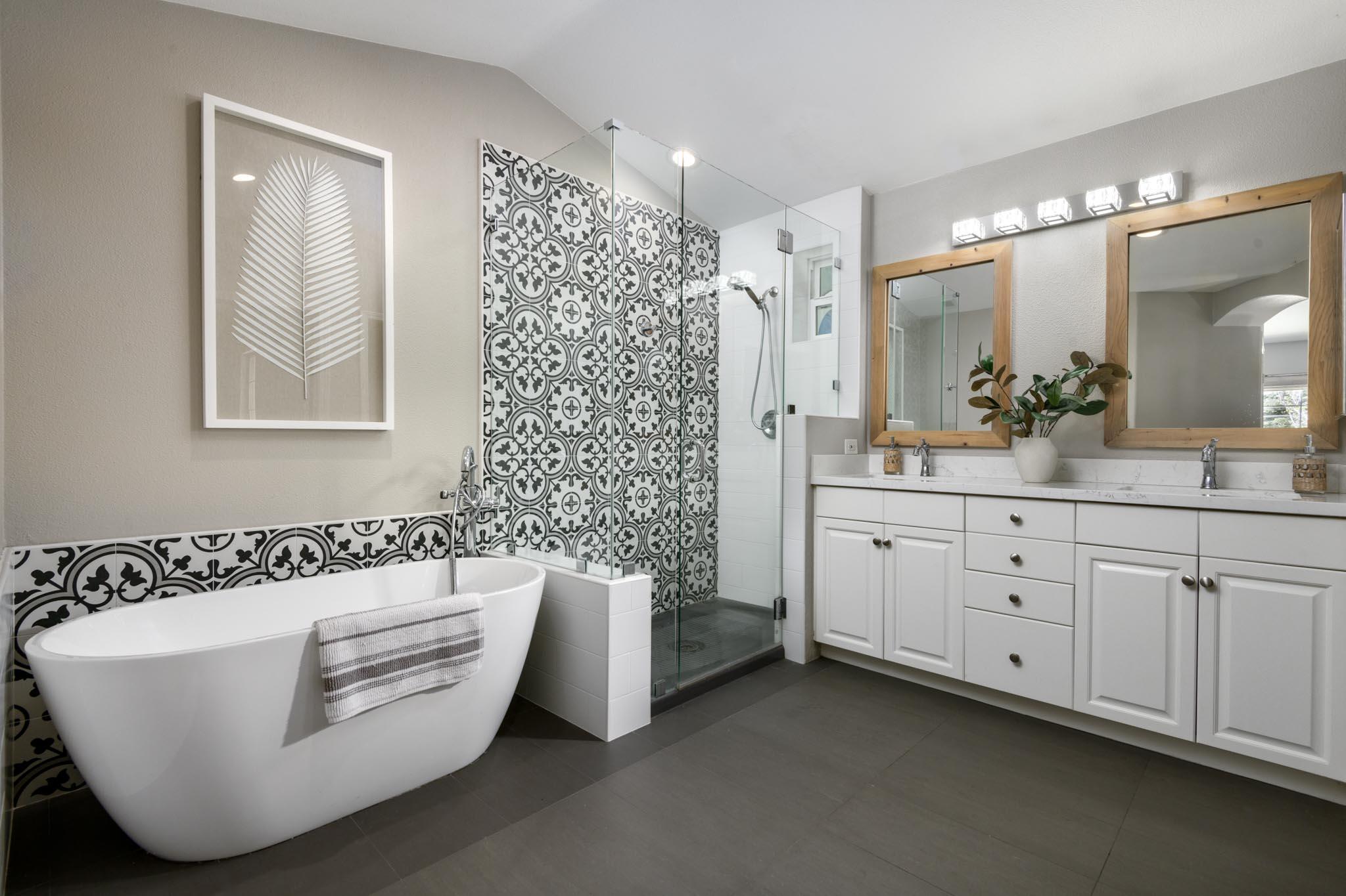 200 Oak View Lane Santa Barbara, CA 93111 - Photo 17 of 35 a bathroom with a bathtub a sink and a mirror