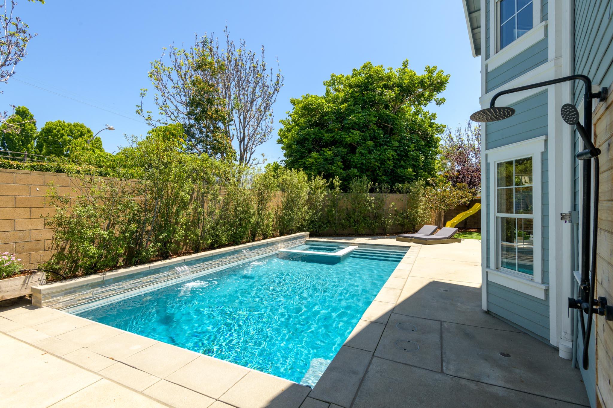 200 Oak View Lane Santa Barbara, CA 93111 - Photo 24 of 35 a view of a backyard