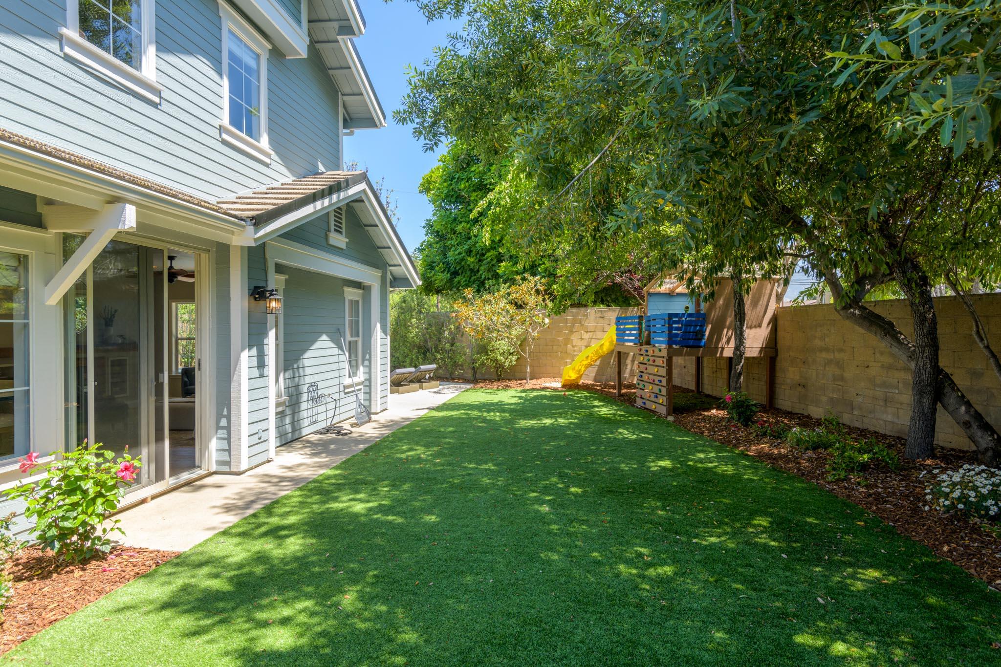 200 Oak View Lane Santa Barbara, CA 93111 - Photo 3 of 35 front view of a house with a yard