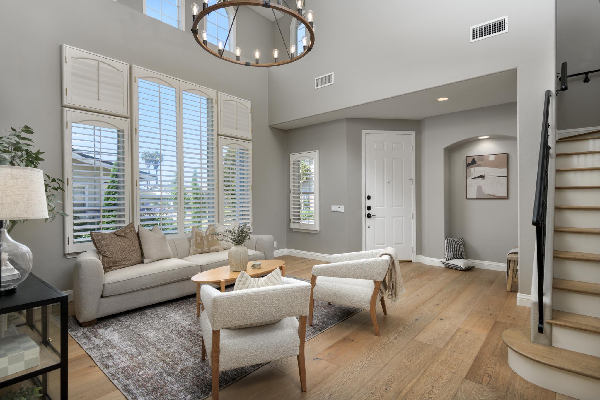 200 Oak View Lane Santa Barbara, CA 93111 - Photo 5 of 35 a living room with furniture