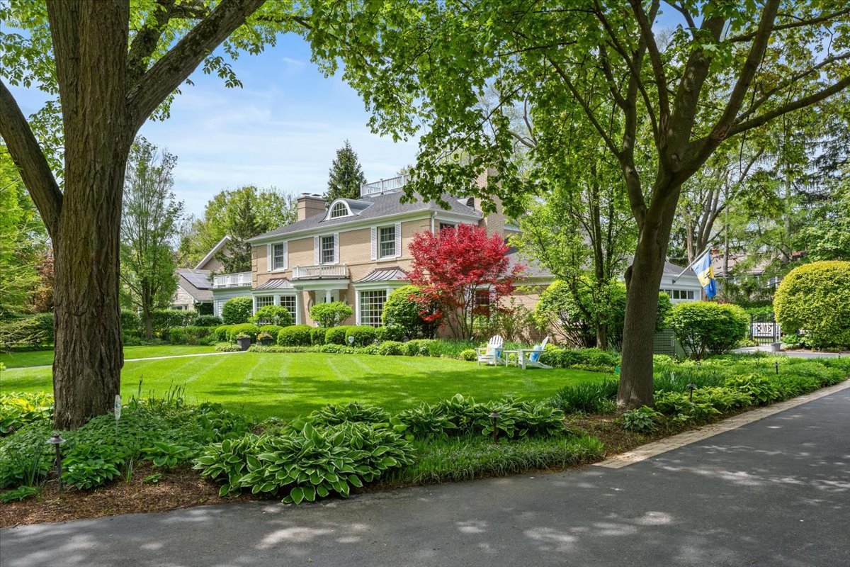 9360 Ridgeway Avenue Evanston, IL 60203 - Photo 4 of 92