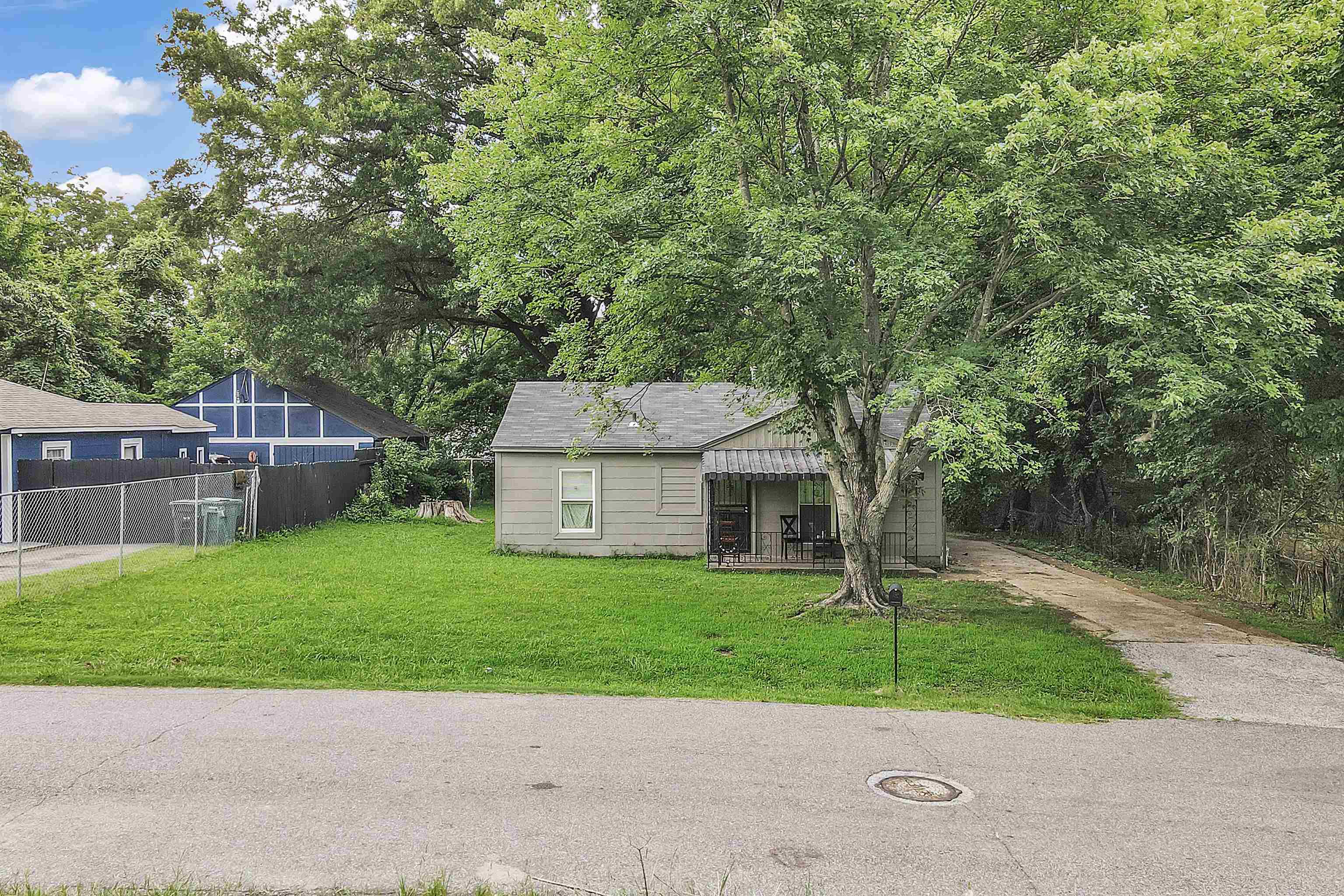 a view of a house with a entertaining space