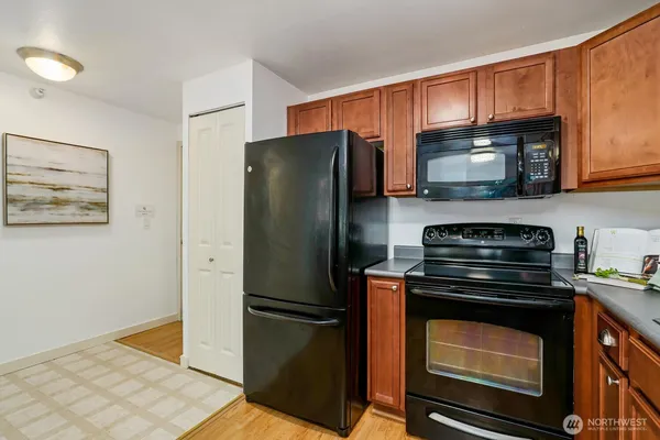$420,000 | 700 Front Street South, Unit E 103, Issaquah, WA 98027