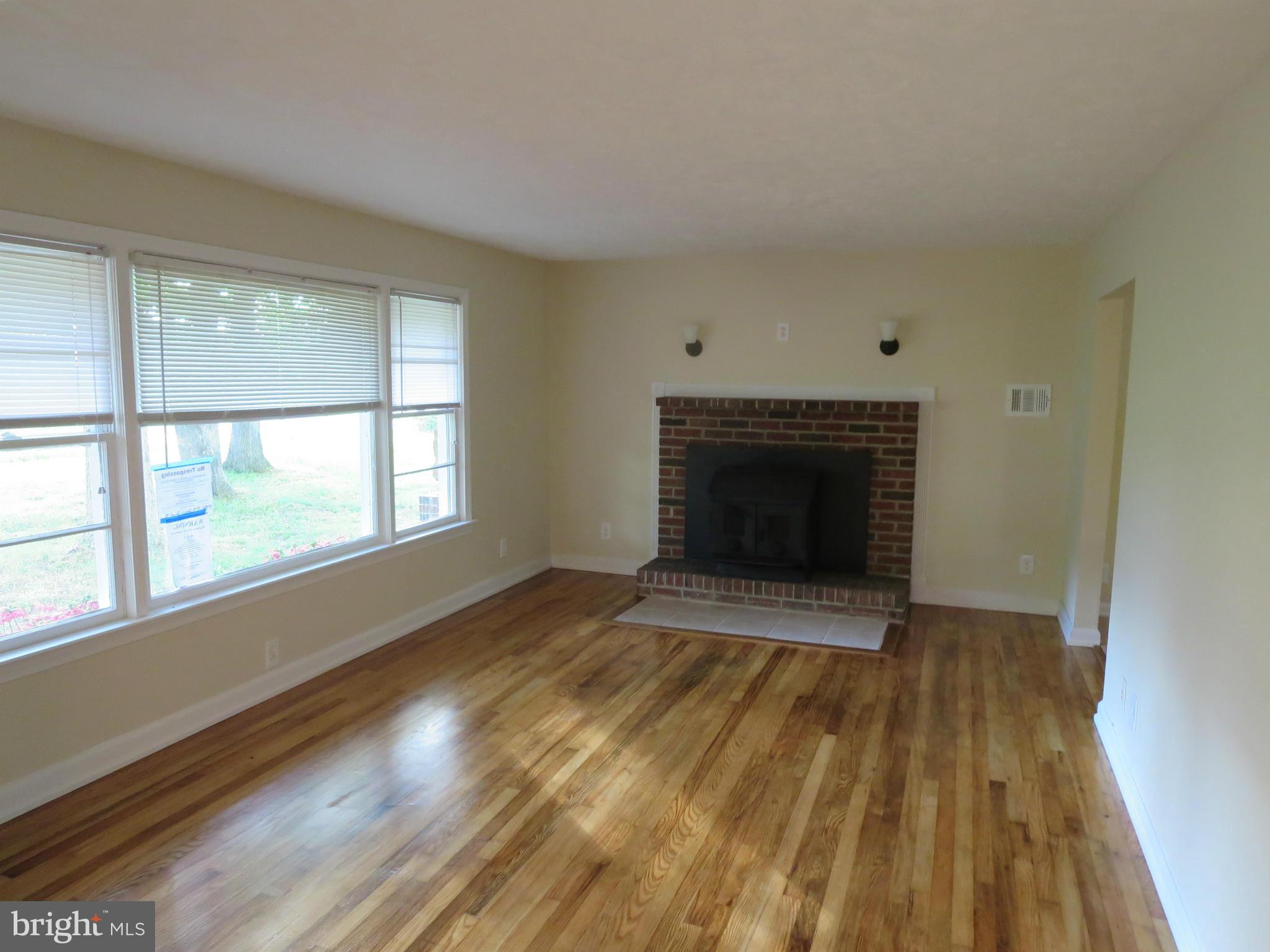 12245 Davis Road Remington, VA 22734 - Photo 3 of 24 Dining Room