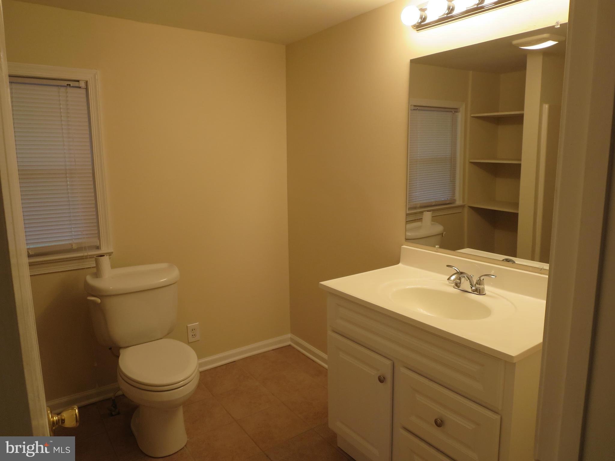 12245 Davis Road Remington, VA 22734 - Photo 6 of 24 Bath