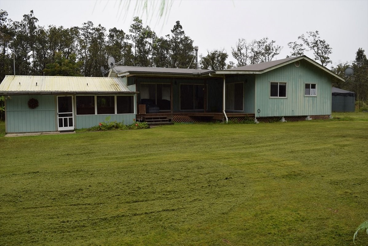 11-2855 Kaleponi Road Mountain View, HI 96771 - Photo 2 of 19 a view of a house with yard and sitting area