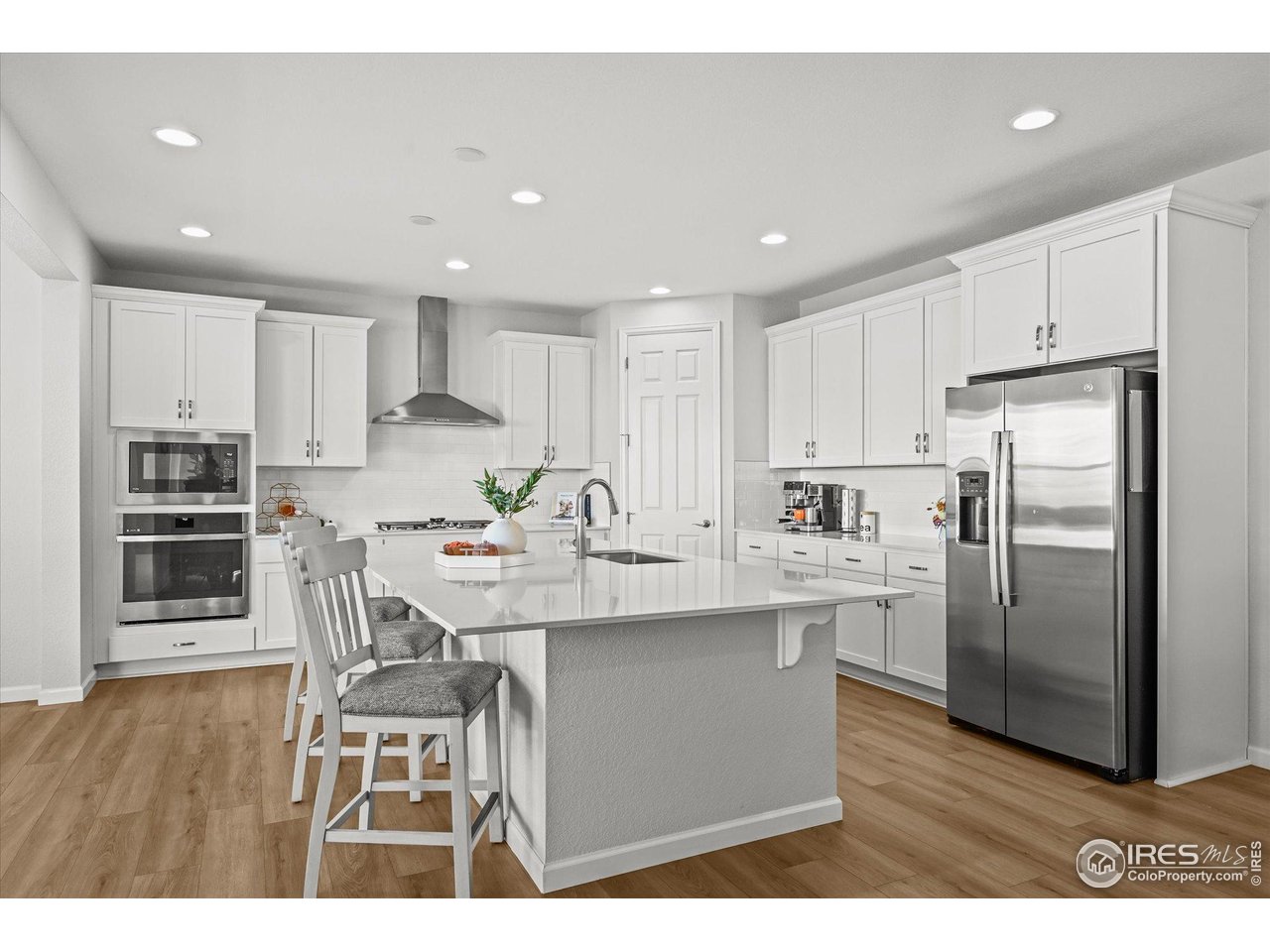 Gorgeous Chef's Kitchen