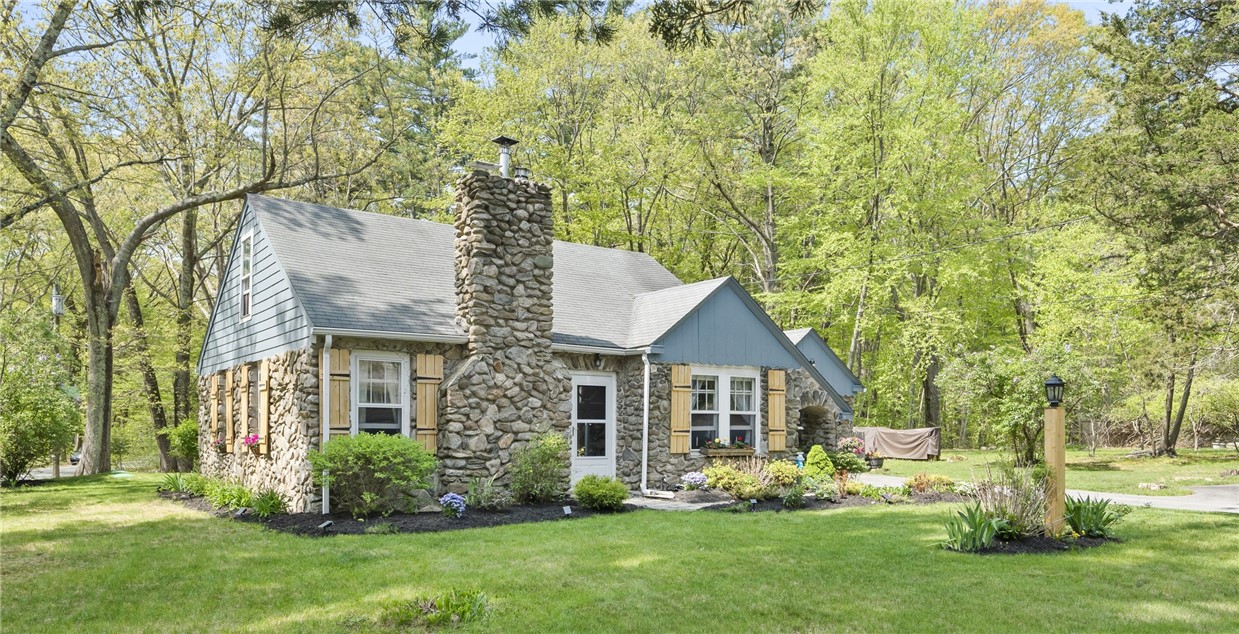 96 Pole Bridge Road Scituate, RI 02857 - Photo 2 of 43