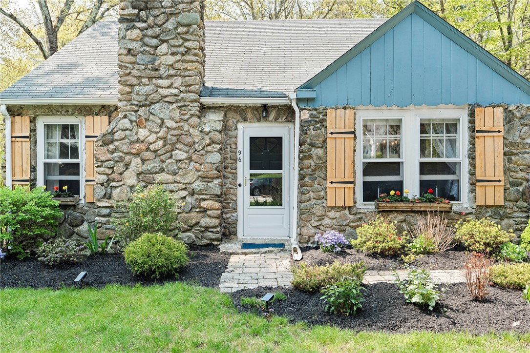 96 Pole Bridge Road Scituate, RI 02857 - Photo 4 of 43