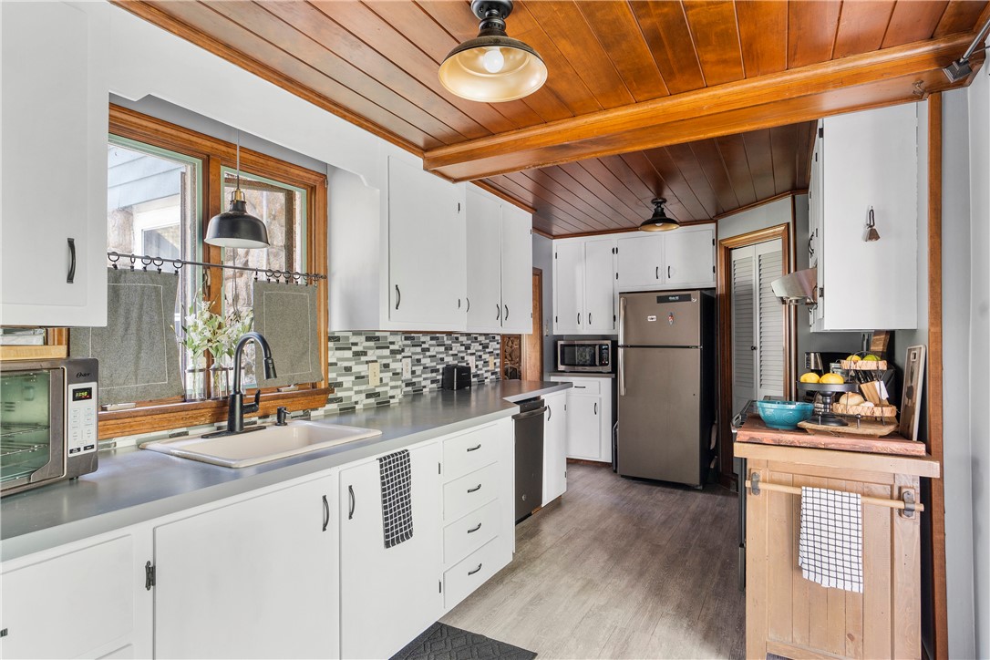 96 Pole Bridge Road Scituate, RI 02857 - Photo 10 of 43