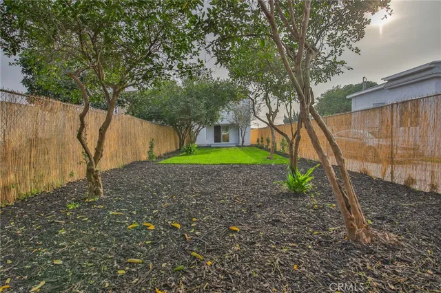 $669,900 | 1693 East 110th Street, Los Angeles, CA 90059