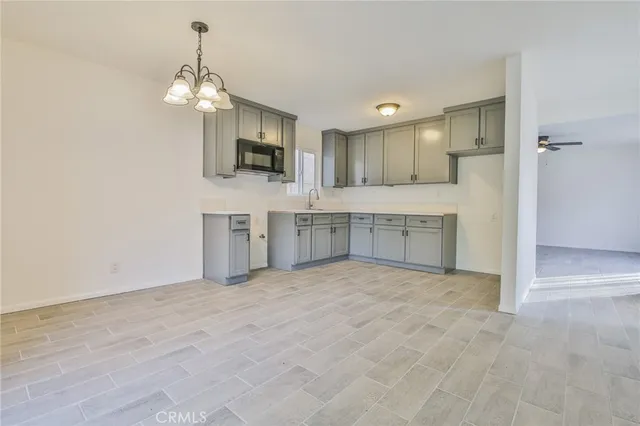 $669,900 | 1693 East 110th Street, Los Angeles, CA 90059