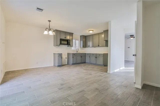 $669,900 | 1693 East 110th Street, Los Angeles, CA 90059