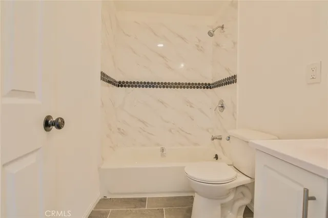 $669,900 | 1693 East 110th Street, Los Angeles, CA 90059