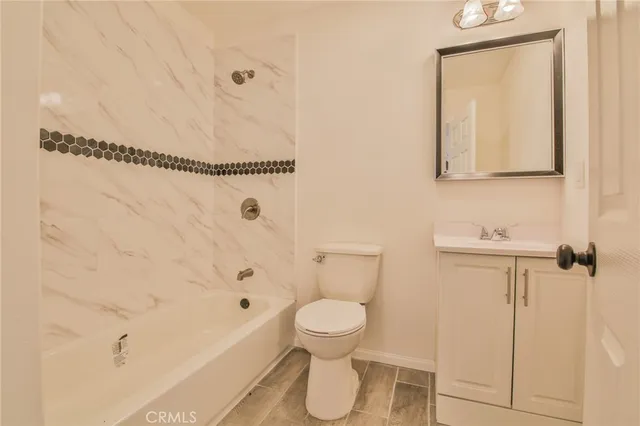 $669,900 | 1693 East 110th Street, Los Angeles, CA 90059