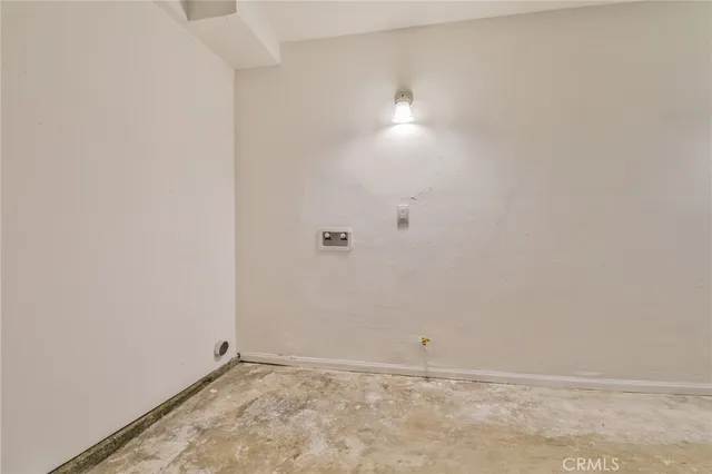 $669,900 | 1693 East 110th Street, Los Angeles, CA 90059