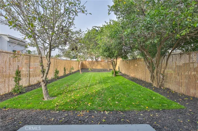 $669,900 | 1693 East 110th Street, Los Angeles, CA 90059