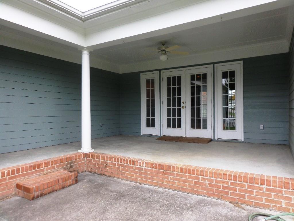 115 Graham Place Oak Ridge, TN 37830 - Photo 15 of 33 coveredpatio