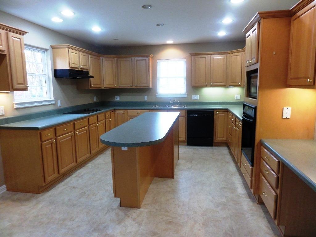 115 Graham Place Oak Ridge, TN 37830 - Photo 3 of 33 kitchen