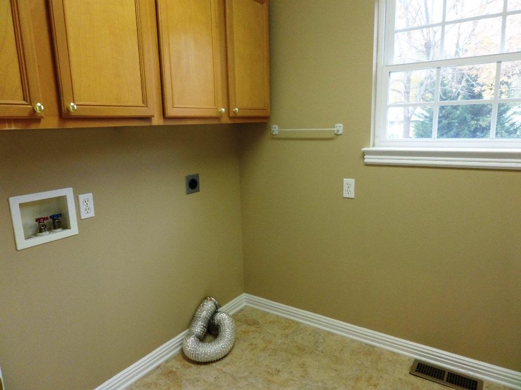 115 Graham Place Oak Ridge, TN 37830 - Photo 27 of 33 laundry