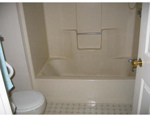 10-4 Tuck Farm Road, Unit 4 Auburn, MA 01501 - Photo 18 of 29 Gallery Image 18