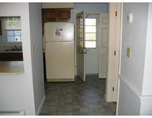 10-4 Tuck Farm Road, Unit 4 Auburn, MA 01501 - Photo 9 of 29 Gallery Image 9