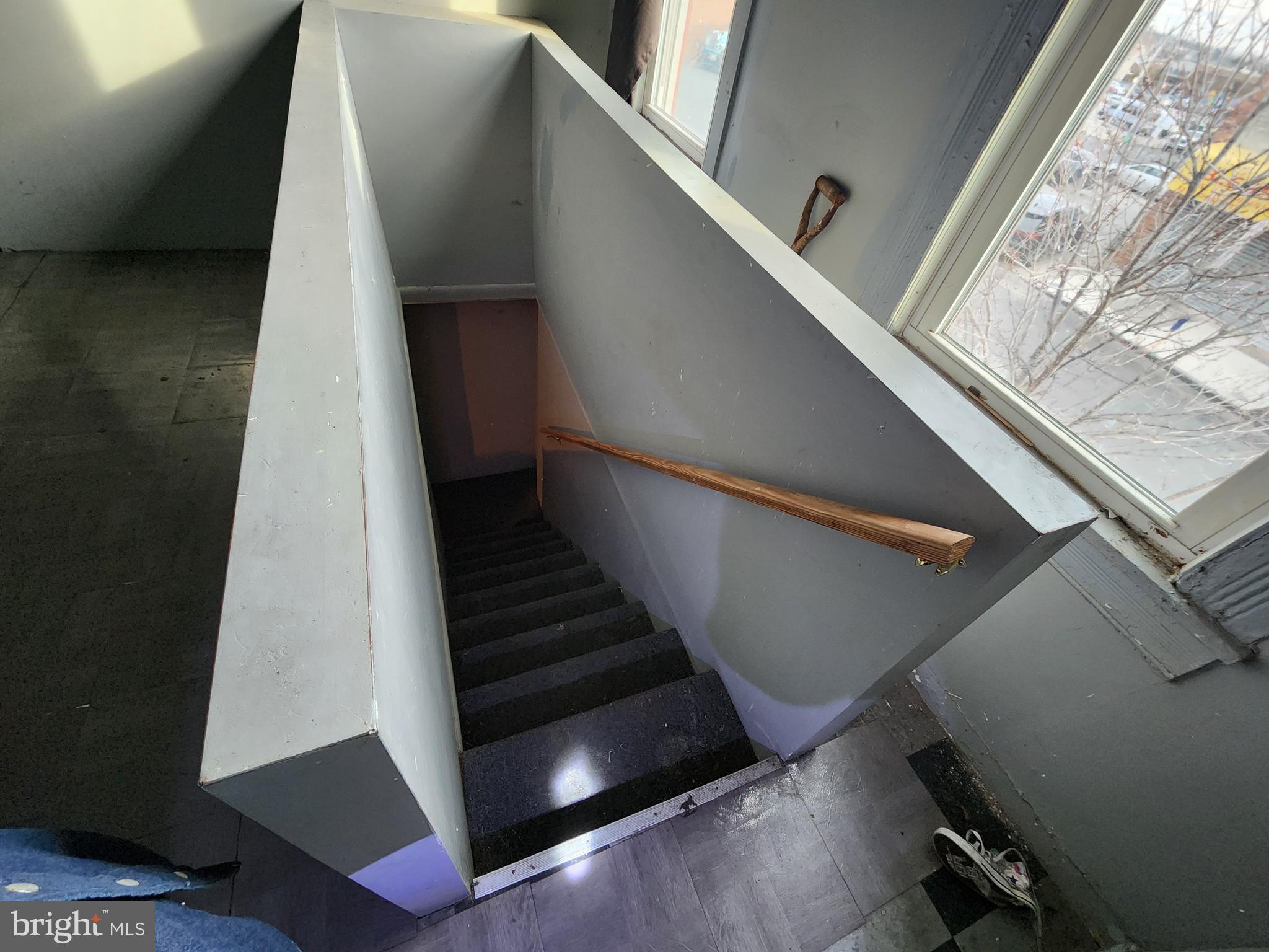 526 North Chester Street Baltimore, MD 21205 - Photo 21 of 26 a view of entryway