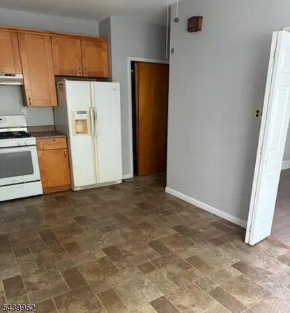 $2,250 | 434 Brook Street, Unit 1, Linden, NJ 07036