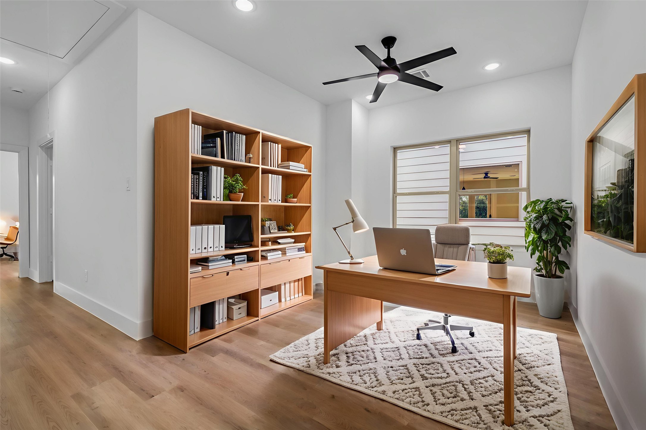 1506 Griffin Street Houston, TX 77009 - Photo 22 of 38 Flex area virtually staged for office space ideas.