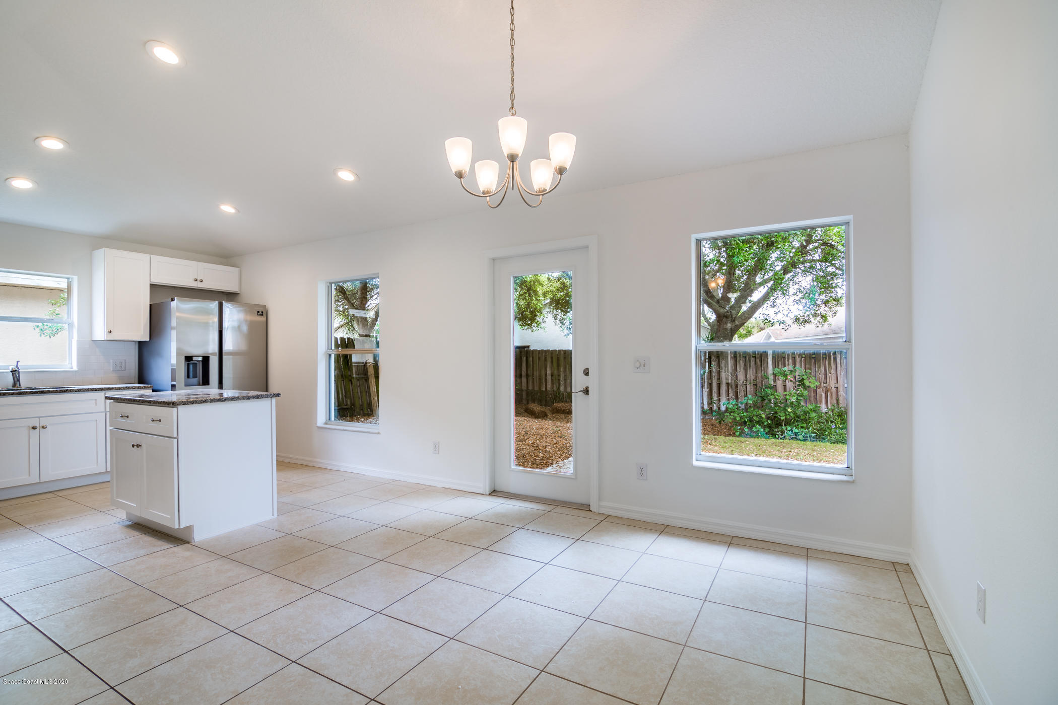 4800 Decatur Circle Melbourne, FL 32934 - Photo 4 of 16 19539228-4
