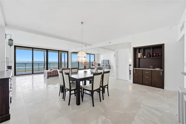 $6,200 | 540 Brickell Key Drive, Unit 222, Miami, FL 33131
