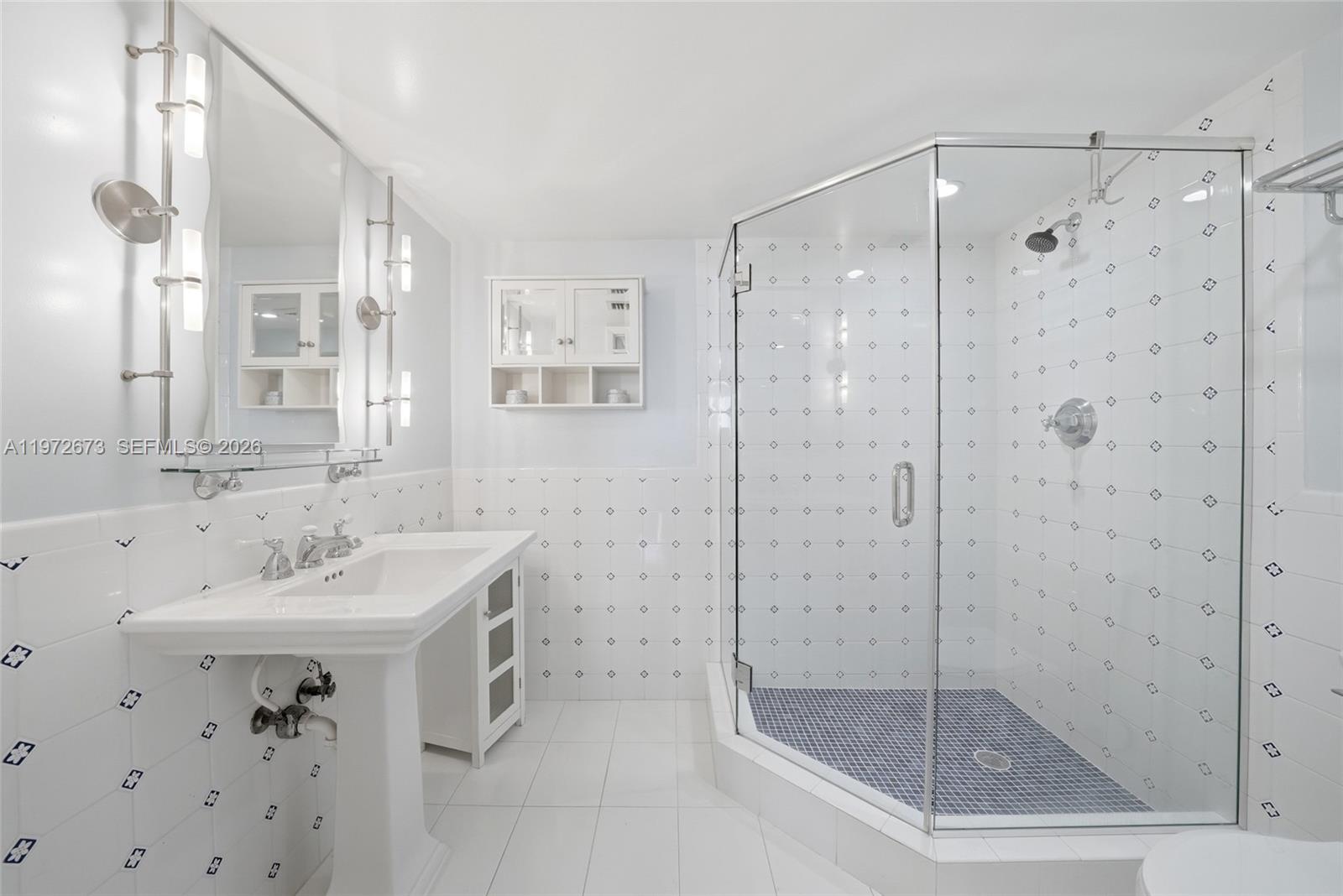 540 Brickell Key Drive, Unit 222 Miami, FL 33131 - Photo 18 of 24