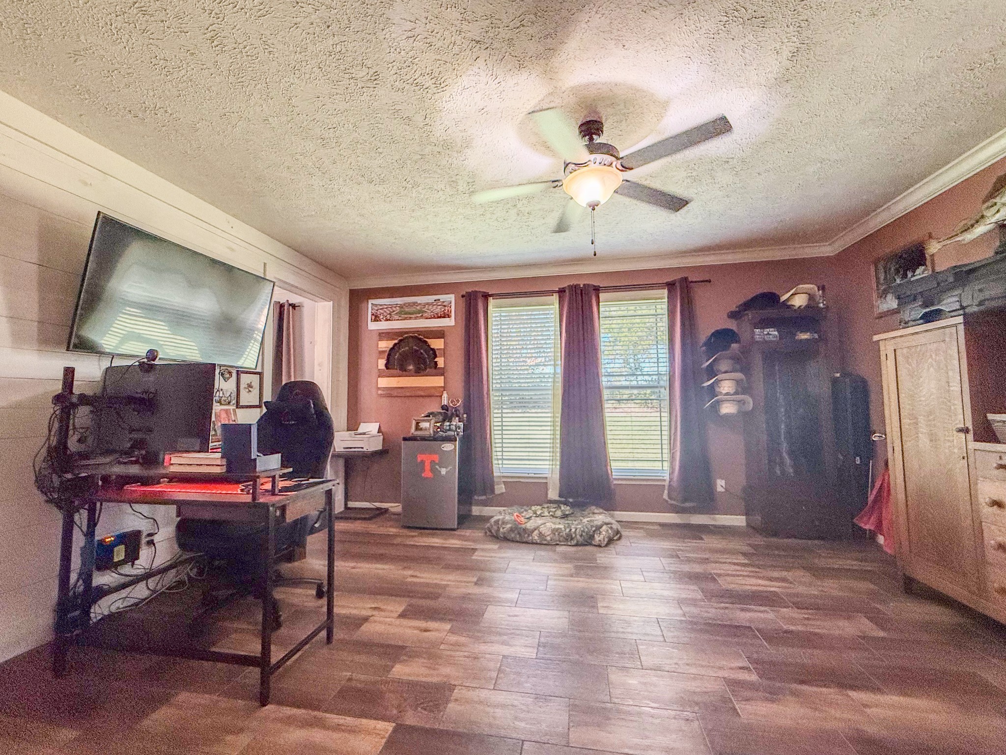 137 Hawkins Road Westmoreland, TN 37186 - Photo 39 of 70 a view of a workspace with furniture and a window