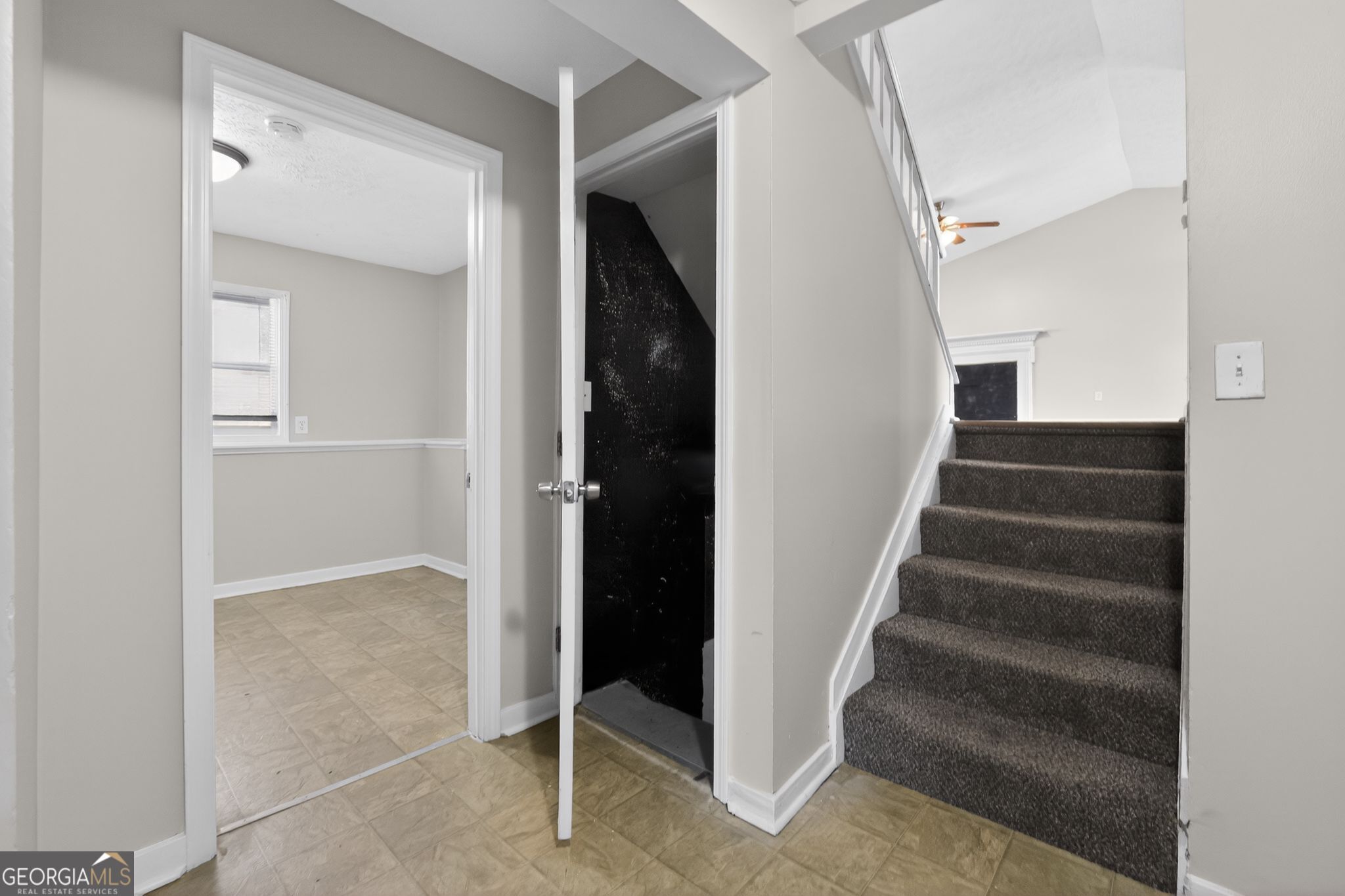 3798 Radcliffe Boulevard Decatur, GA 30034 - Photo 30 of 32 a view of entryway