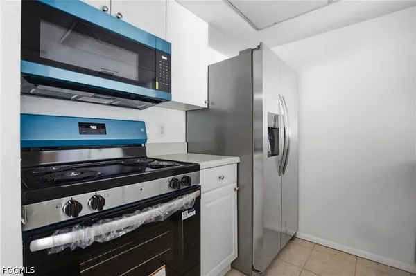 $1,000 | 3704 Broadway, Unit 310, Fort Myers, FL 33901