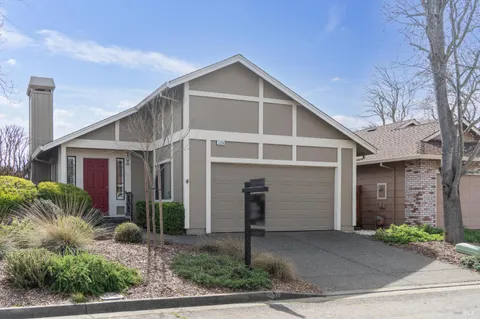 $719,000 | 1239 Herbazal Street, Sonoma, CA 95476