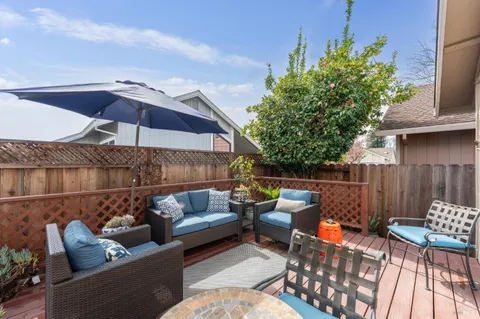 $719,000 | 1239 Herbazal Street, Sonoma, CA 95476