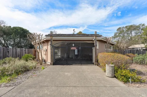 $719,000 | 1239 Herbazal Street, Sonoma, CA 95476